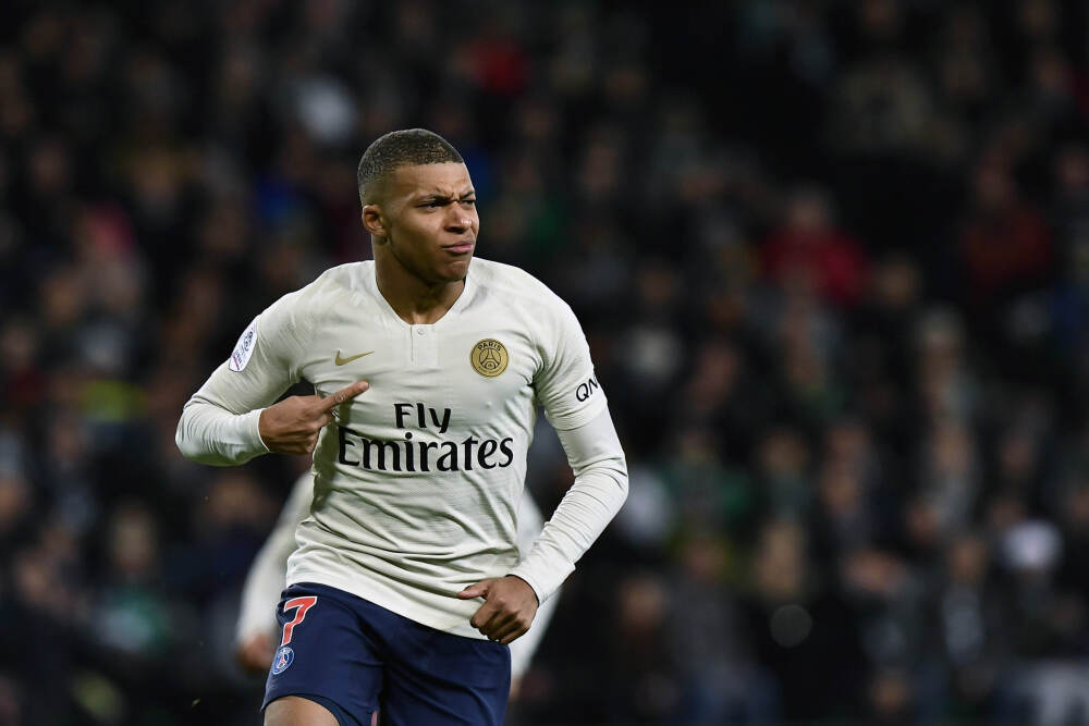 以青春之力 共绘澳门与内地家国同心圆